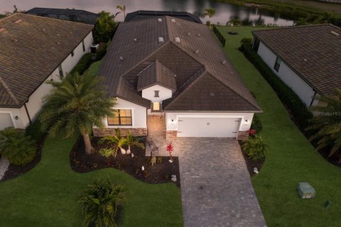 House in Lakewood Ranch, Florida 3 bedrooms, 204.2 sq.m. № 1653829 - photo 3