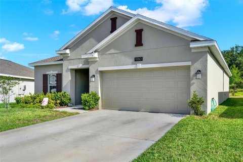 Villa ou maison à vendre à Groveland, Floride: 4 chambres, 171.22 m2 № 1662729 - photo 1