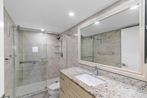 Condo in Delray Beach, Florida, 2 bedrooms  № 2246240 - photo 14