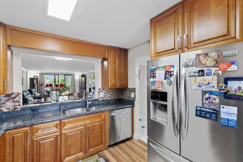 Condo in Delray Beach, Florida, 2 bedrooms  № 2246240 - photo 4
