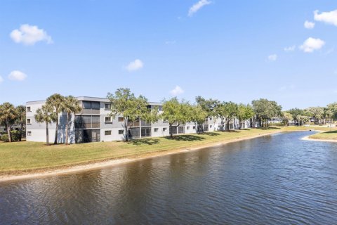 Condo in Delray Beach, Florida, 2 bedrooms  № 2246240
