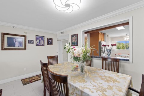 Condo in Delray Beach, Florida, 2 bedrooms  № 2246240 - photo 7