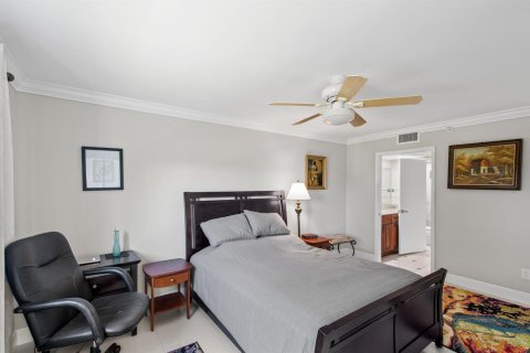 Condo in Delray Beach, Florida, 2 bedrooms  № 2246240 - photo 18