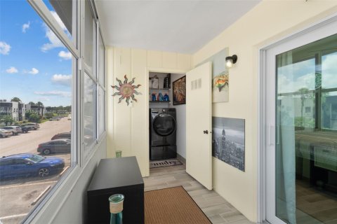 Condo in Delray Beach, Florida, 1 bedroom  № 1836634 - photo 16