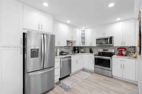 Condo in Delray Beach, Florida, 1 bedroom  № 1836634 - photo 4