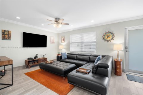 Condo in Delray Beach, Florida, 1 bedroom  № 1836634 - photo 2