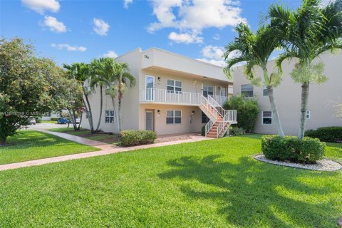 Condo in Delray Beach, Florida, 1 bedroom  № 1836634 - photo 1