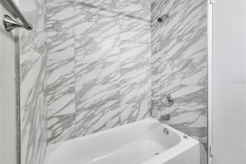 Снять в аренду виллу или дом в Пинеллас-Парк, Флорида 1 комната, 107.02м2, № 1872825 - фото 15