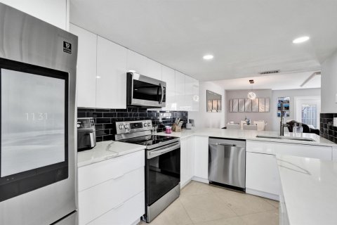Adosado en venta en Deerfield Beach, Florida, 2 dormitorios, 104.24 m2 № 2184153 - foto 17