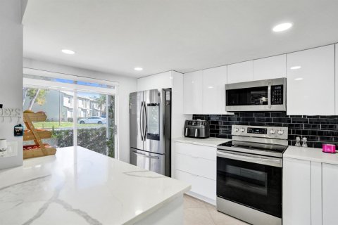 Adosado en venta en Deerfield Beach, Florida, 2 dormitorios, 104.24 m2 № 2184153 - foto 9