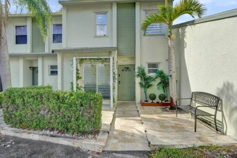 Adosado en Deerfield Beach, Florida 2 dormitorios, 104.24 m2 № 2184153