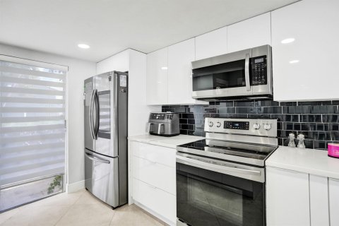 Adosado en venta en Deerfield Beach, Florida, 2 dormitorios, 104.24 m2 № 2184153 - foto 8