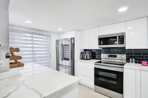 Adosado en venta en Deerfield Beach, Florida, 2 dormitorios, 104.24 m2 № 2184153 - foto 5