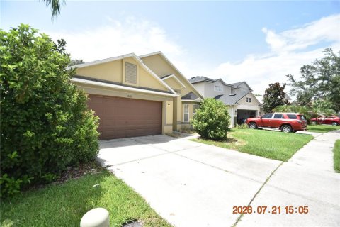 House in Wesley Chapel, Florida 4 bedrooms, 193.98 sq.m. № 2167772 - photo 2