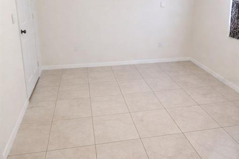 Casa en alquiler en Tampa, Florida, 3 dormitorios, 137.12 m2 № 2147852 - foto 10