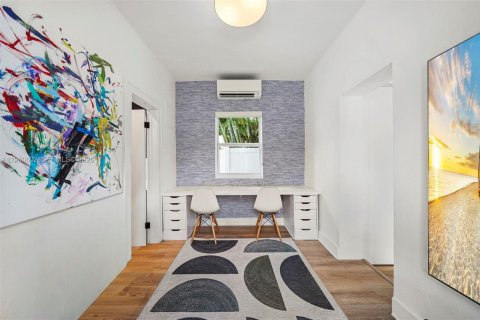 Villa ou maison à vendre à Miami Beach, Floride: 4 chambres, 264.4 m2 № 2024328 - photo 14