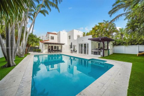 Villa ou maison à vendre à Miami Beach, Floride: 4 chambres, 264.4 m2 № 2024328 - photo 22