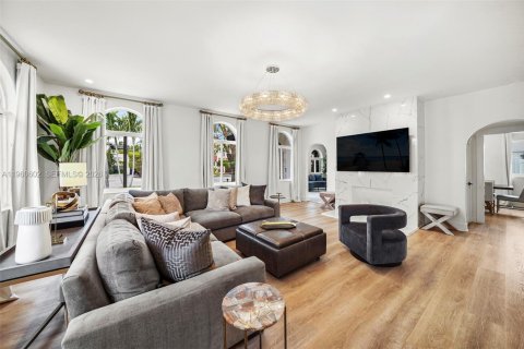 Villa ou maison à vendre à Miami Beach, Floride: 4 chambres, 264.4 m2 № 2024328 - photo 7