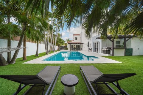 Villa ou maison à vendre à Miami Beach, Floride: 4 chambres, 264.4 m2 № 2024328 - photo 23
