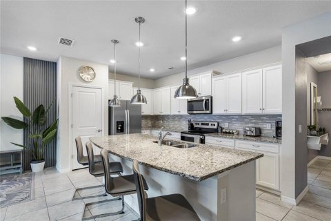 Adosado en venta en Davenport, Florida, 5 dormitorios, 212.1 m2 № 1334761 - foto 11