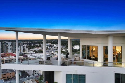 Copropriété à louer à Sarasota, Floride: 3 chambres, 260.41 m2 № 2213867 - photo 3