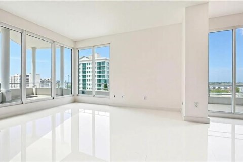 Copropriété à louer à Sarasota, Floride: 3 chambres, 260.41 m2 № 2213867 - photo 10
