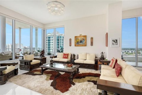 Copropriété à louer à Sarasota, Floride: 3 chambres, 260.41 m2 № 2213867 - photo 11
