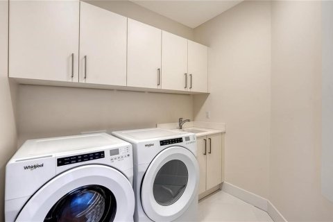 Copropriété à louer à Sarasota, Floride: 3 chambres, 260.41 m2 № 2213867 - photo 27