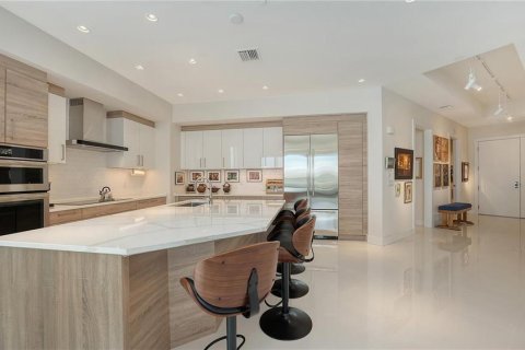 Copropriété à louer à Sarasota, Floride: 3 chambres, 260.41 m2 № 2213867 - photo 16