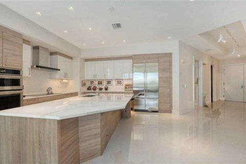 Copropriété à louer à Sarasota, Floride: 3 chambres, 260.41 m2 № 2213867 - photo 15