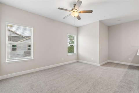 Touwnhouse à louer à Orlando, Floride: 3 chambres, 183.76 m2 № 2384213 - photo 12