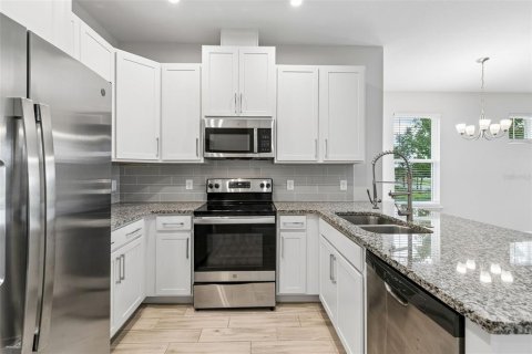 Touwnhouse à louer à Orlando, Floride: 3 chambres, 183.76 m2 № 2384213 - photo 4
