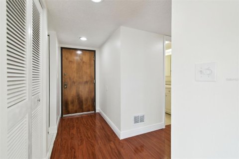 Condo in Tampa, Florida, 2 bedrooms  № 1765611 - photo 30