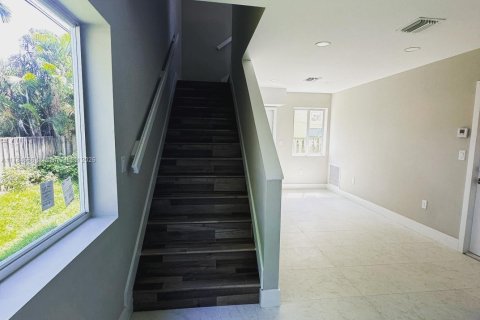 Купить коммерческую недвижимость в Форт-Лодердейл, Флорида 118.64м2, № 1958782 - фото 10