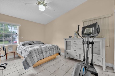 Villa ou maison à vendre à Miami, Floride: 4 chambres, 193.89 m2 № 1964261 - photo 22