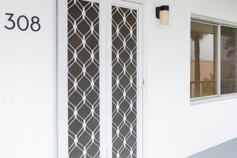 Condo à Seminole, Floride, 2 chambres  № 2364810