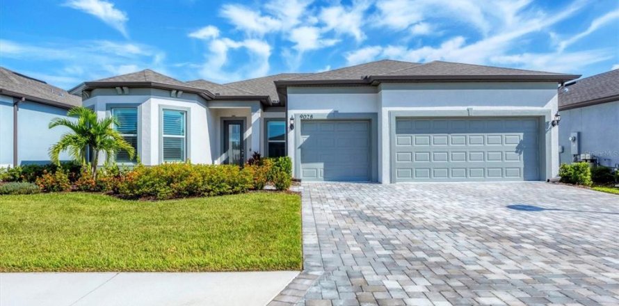 House in Parrish, Florida 3 bedrooms, 233 sq.m. № 1844842