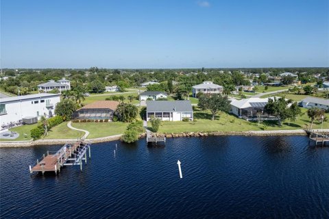 Casa en venta en Punta Gorda, Florida, 3 dormitorios, 172.89 m2 № 1903037 - foto 3
