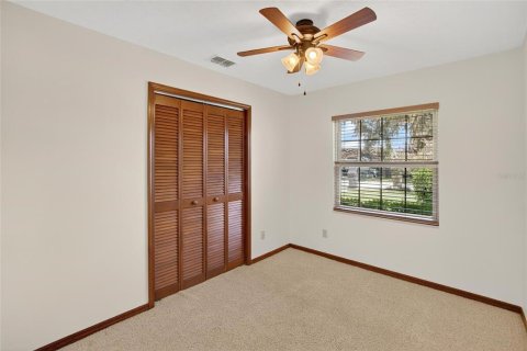 House in Brandon, Florida 4 bedrooms, 175.03 sq.m. № 1875954 - photo 11
