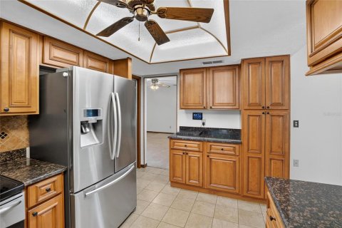 House in Brandon, Florida 4 bedrooms, 175.03 sq.m. № 1875954 - photo 9