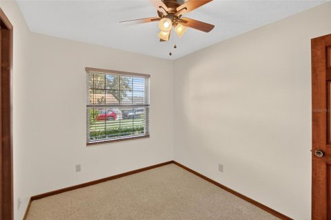 House in Brandon, Florida 4 bedrooms, 175.03 sq.m. № 1875954 - photo 12