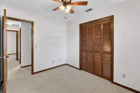 House in Brandon, Florida 4 bedrooms, 175.03 sq.m. № 1875954 - photo 14