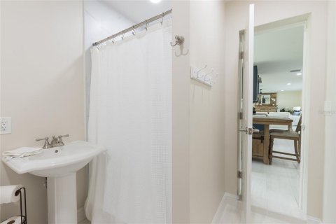 House in Dunedin, Florida 3 bedrooms, 163.88 sq.m. № 1914433 - photo 16