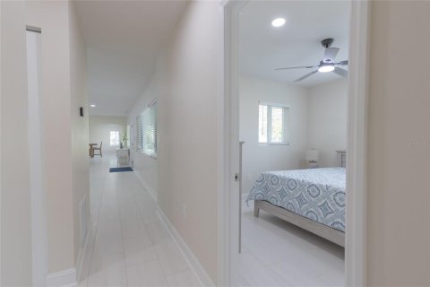 House in Dunedin, Florida 3 bedrooms, 163.88 sq.m. № 1914433 - photo 19