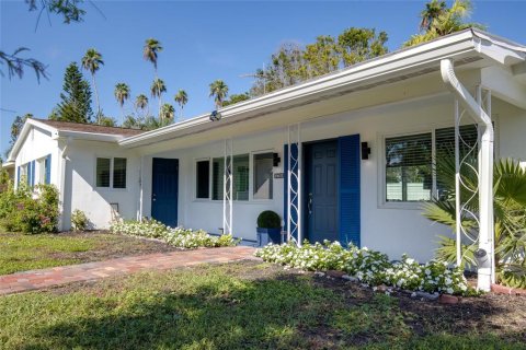House in Dunedin, Florida 3 bedrooms, 163.88 sq.m. № 1914433 - photo 7