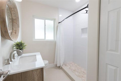House in Dunedin, Florida 3 bedrooms, 163.88 sq.m. № 1914433 - photo 26