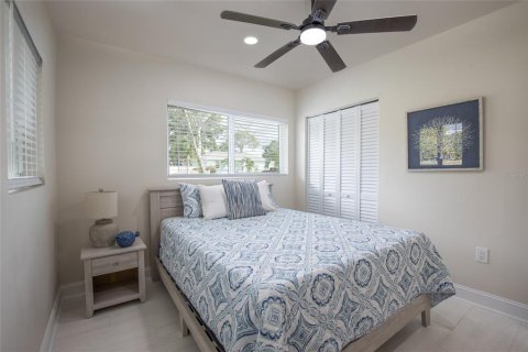 House in Dunedin, Florida 3 bedrooms, 163.88 sq.m. № 1914433 - photo 21