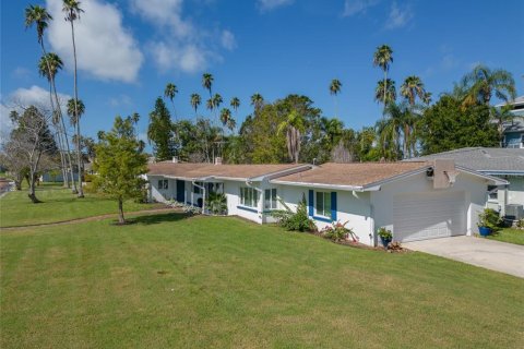 House in Dunedin, Florida 3 bedrooms, 163.88 sq.m. № 1914433 - photo 3