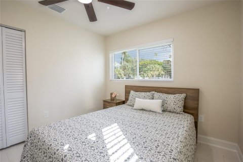 House in Dunedin, Florida 3 bedrooms, 163.88 sq.m. № 1914433 - photo 29