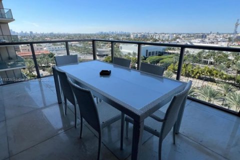 Condominio en alquiler en Bal Harbour, Florida, 3 dormitorios, 263.84 m2 № 1938488 - foto 22